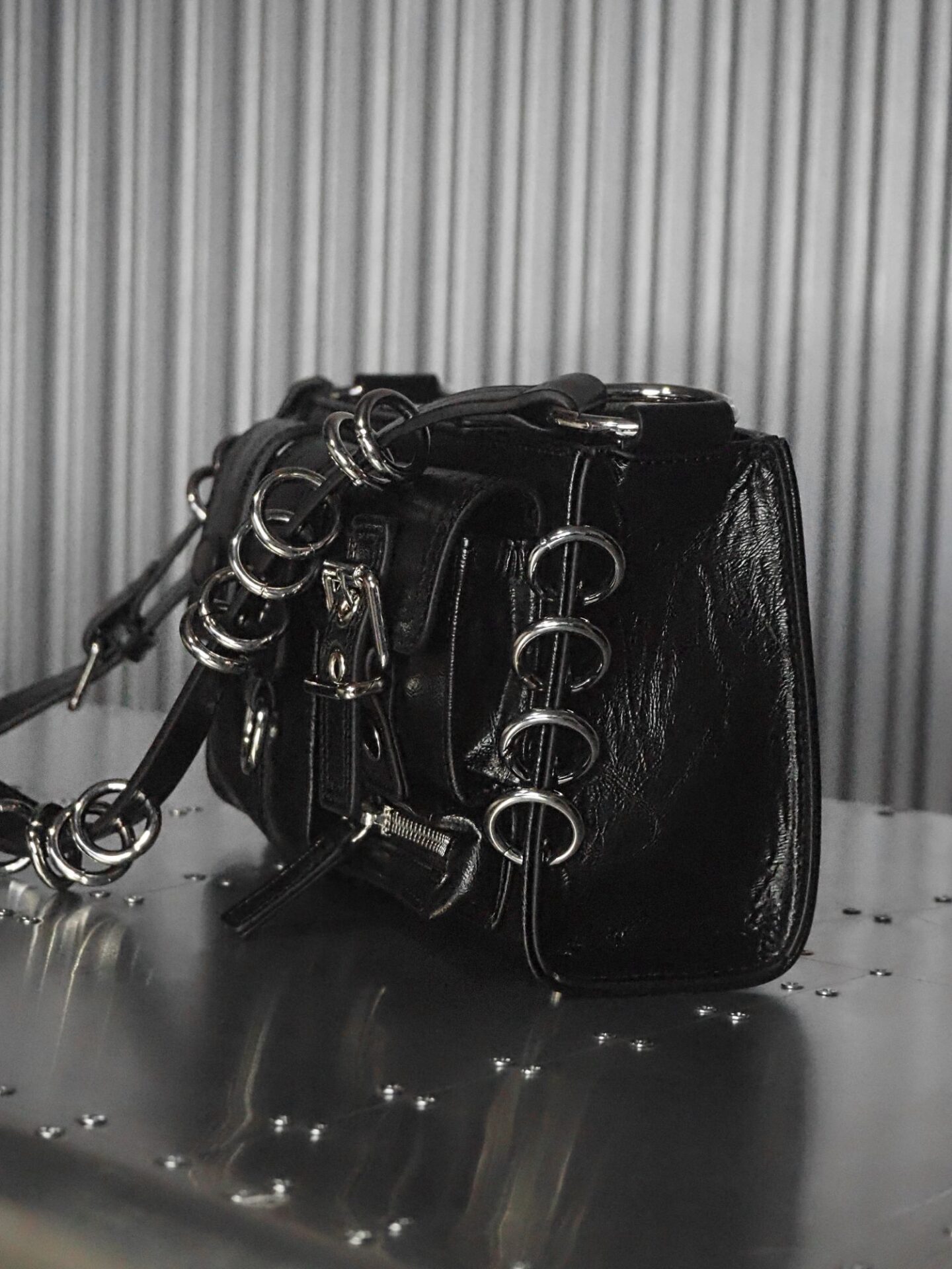 A picture of the Talia 2 wat Ring bag from Asyllum.