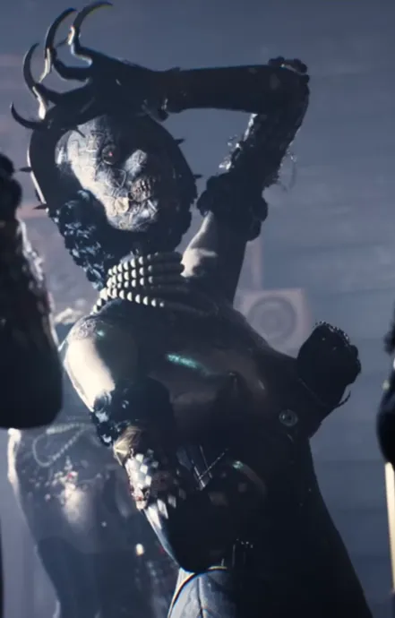 A picture of the Priestess from The Outlast Trials.