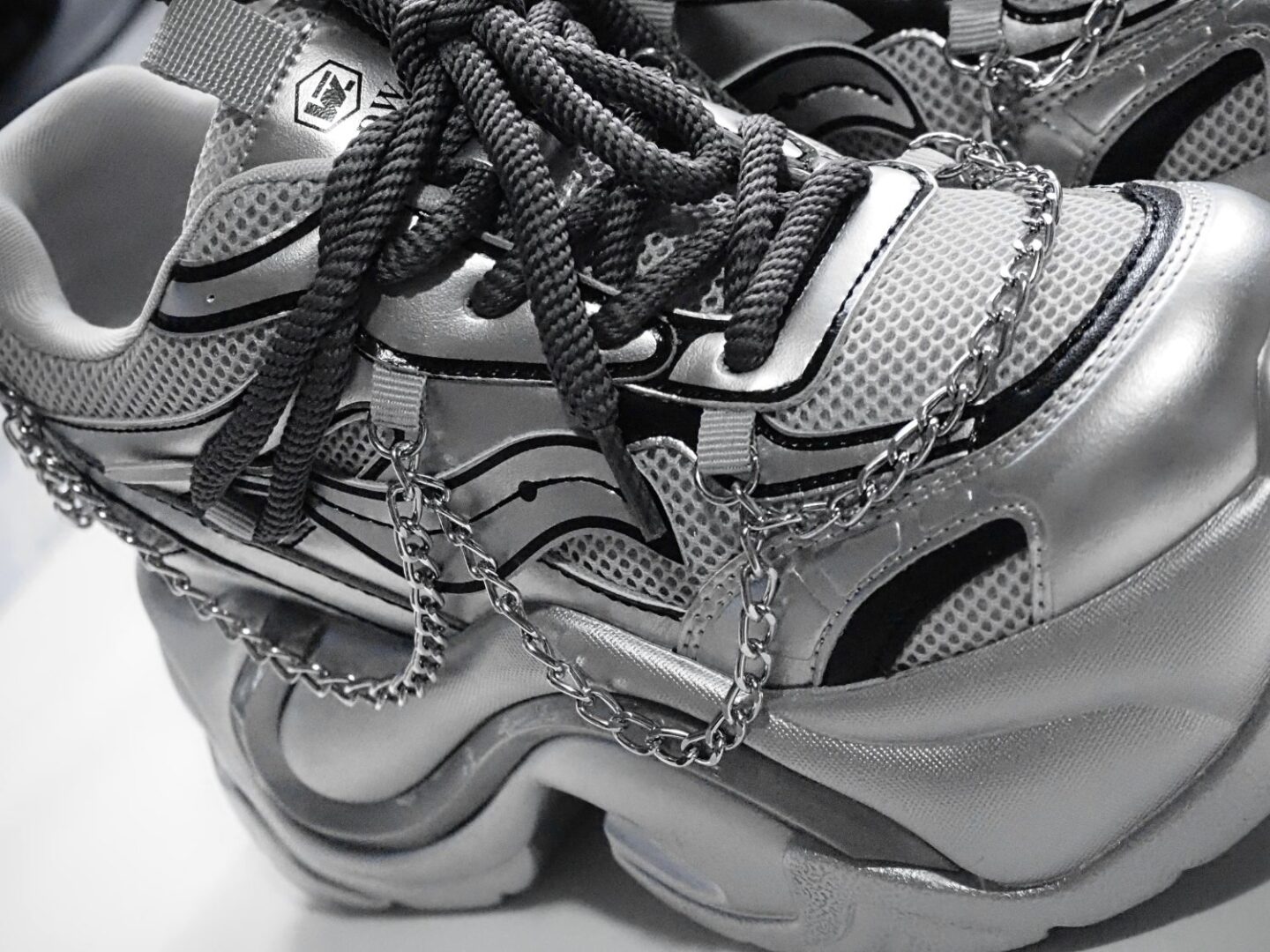 A picture of the Jupiter 10 - Silver sneakers from Anthony Wang.