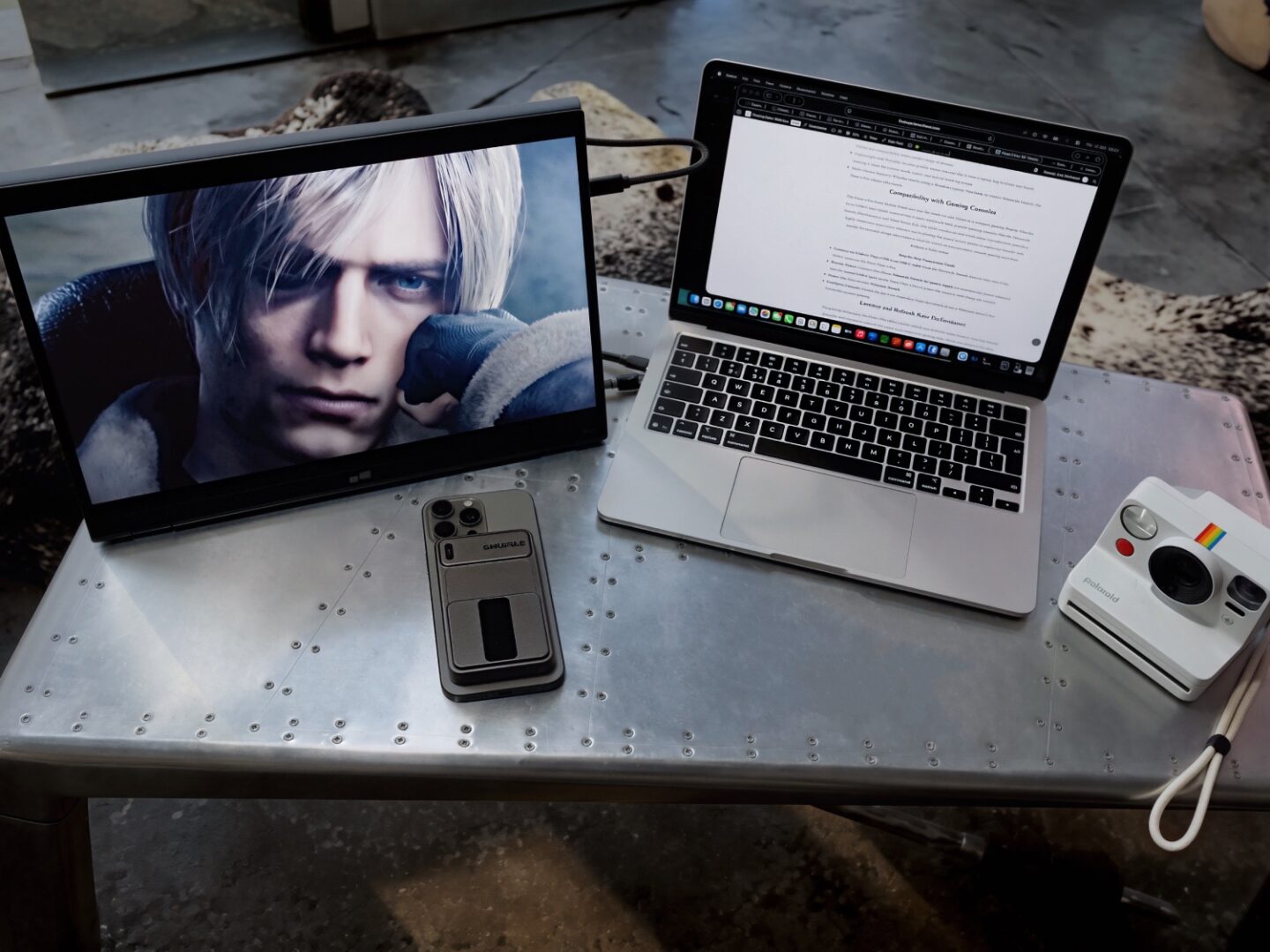 A picture of the Float 2 Pro on Eve Sara McIntosh's table.